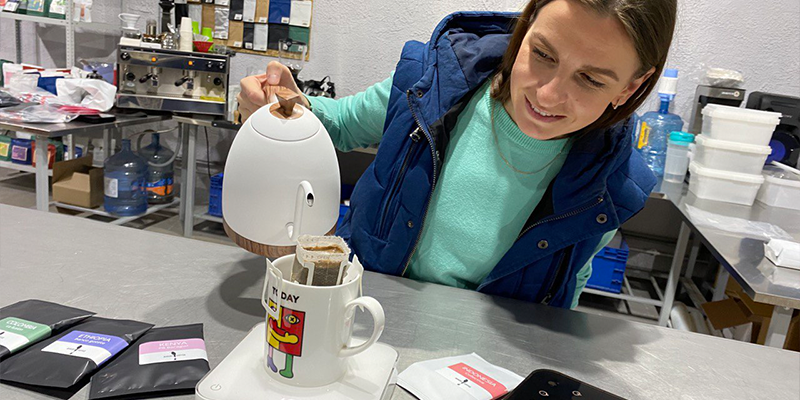 заварка кофе из дрип пакета.png